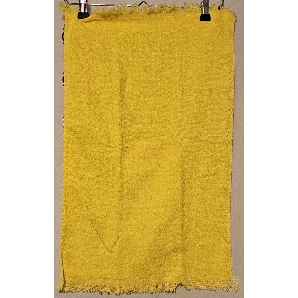 Vintage 1970/1980 Set Of 4 Cannon Bright Yellow Hand Towels With Fringe USA